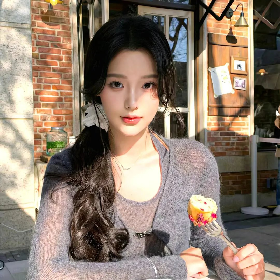 她房间里的云